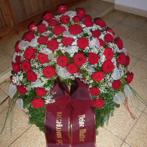 Trauerkranz mit 1 Blütengruppe  "In Liebe" Bild 1